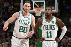 奥斯梅恩复出首秀出彩，达拉斯独行侠主场血战曼联，豪取40连胜